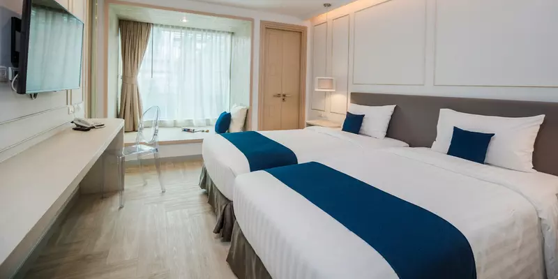 room_e3b9db6d-f233-4e0d-9b44-104fb3304256