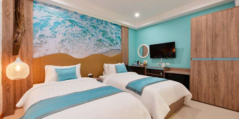 room_38734353-e0ba-4407-9fb7-3eb318977edf