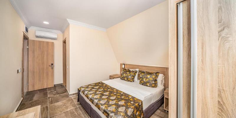 room_d633bdbc-a793-43e5-adb3-80b7ed1d4a6b