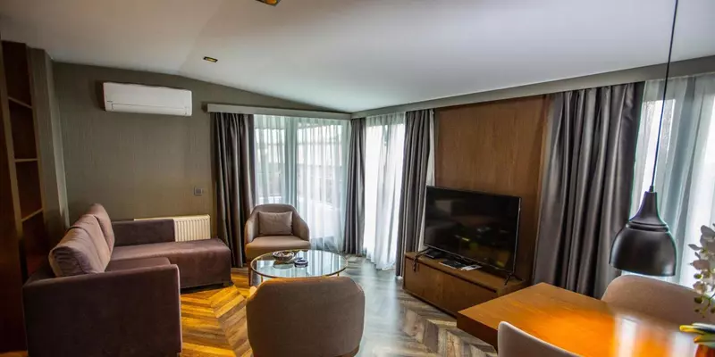 room_c4549d8b-220b-4b35-be48-54ee6f7c4796.jpg