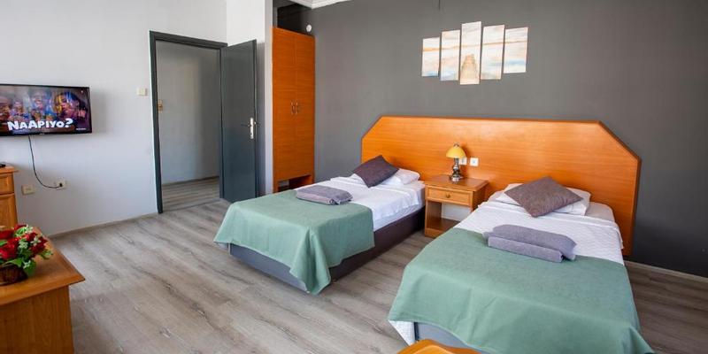 room_4ef1b842-6a1a-40df-98c5-cbef5f13bef5.jpg