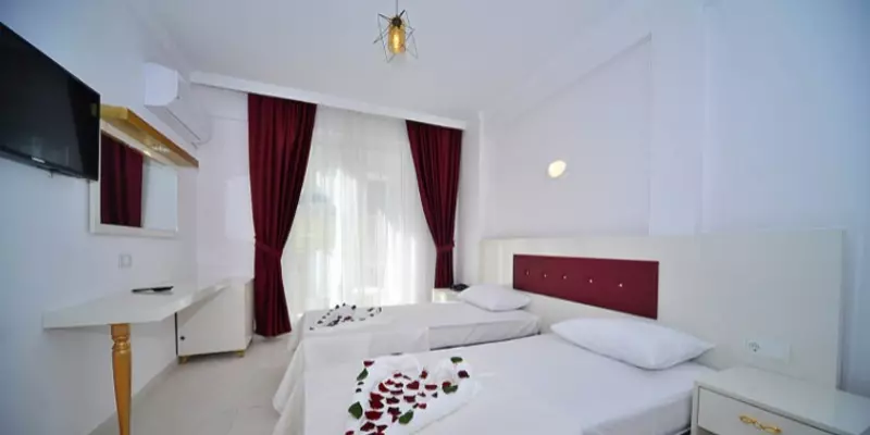 room_6fba9e3e-7905-43a6-a7c7-54a03705bcde