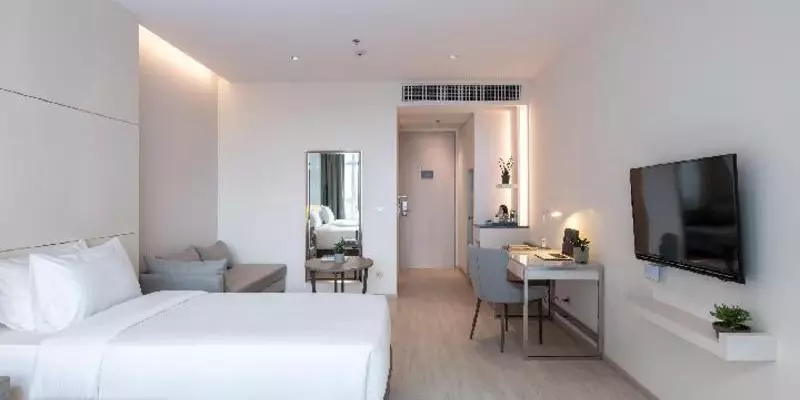 room_2c286ddc-bfb8-4861-b03d-1069d702f67a.jpg