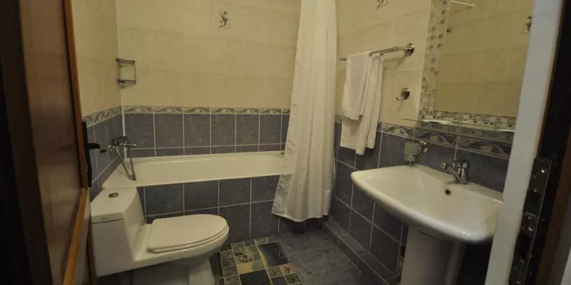 room_7a9d384a-6a1e-4c33-9891-bf6bfc78b6b1.jpg