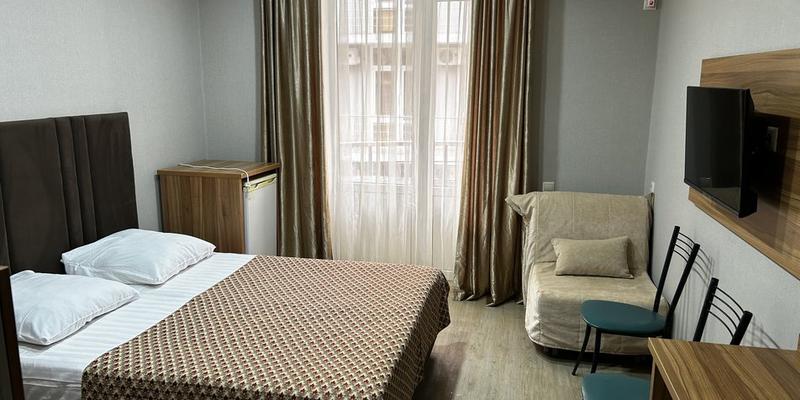 room_4c153b08-4c40-470e-bc4e-2f4df6977152.jpg