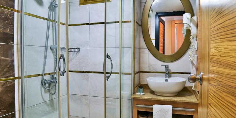 room_0c77e408-4211-4085-befb-8e3b0fba6fda.jpg