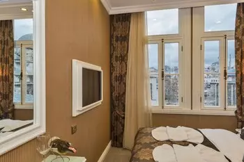 room_1a6ab22b-b942-487c-bca7-72141adf6377.jpg