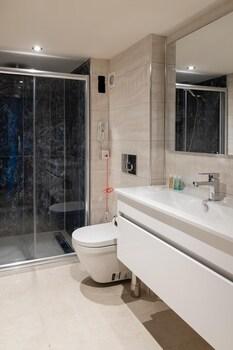 room_f6bbbc4d-c656-49f5-b613-1a17a6d33fb4.jpg