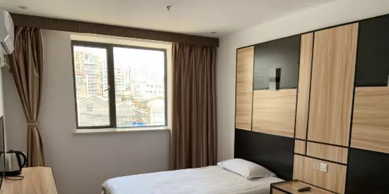 room_7a9b8b01-bfbd-4ff3-b9b4-b4ae75431613.jpg