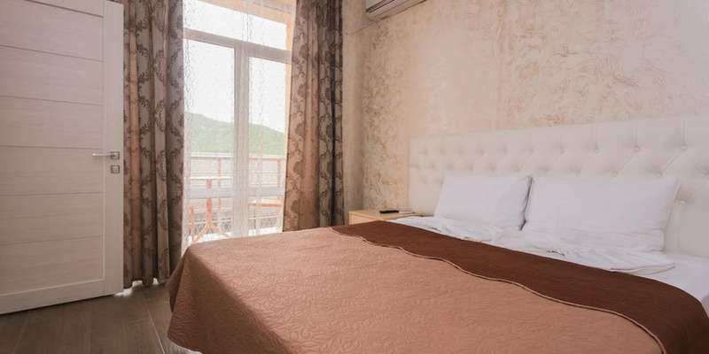room_ccf45361-d7c0-4d83-ba01-c5ac2bd9946a.jpg