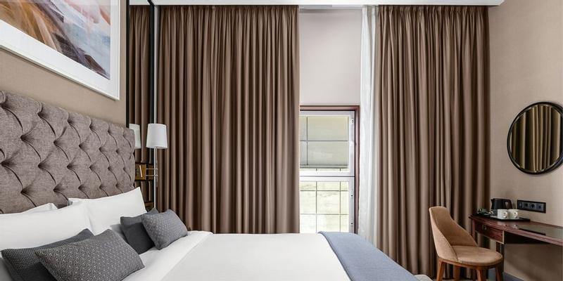 room_a8c0b2e4-b7cc-4a5a-8cd9-1d7a57a7d950.jpg
