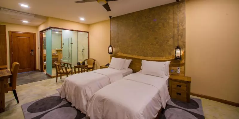 room_55e8cb33-13f6-4592-a131-278ddf96af9f