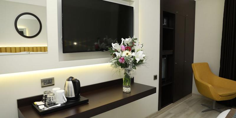room_323a210e-da07-45b3-a767-ed2bf2e0a6c0.jpg