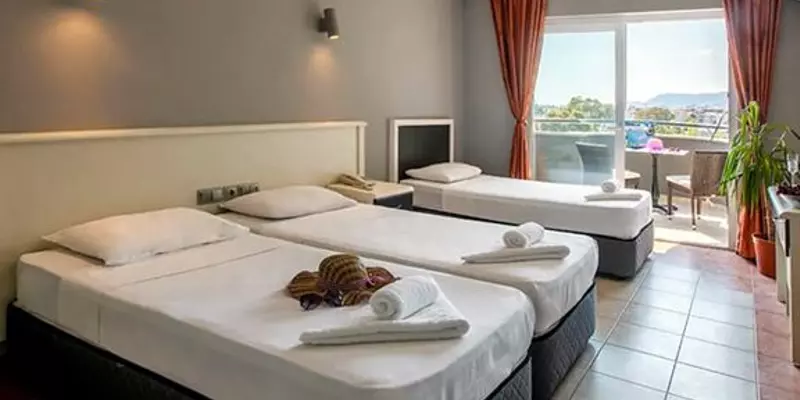 room_c4772aef-5b49-4f2e-877a-d089610f68b6