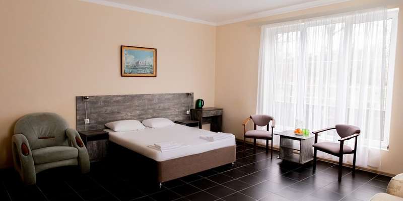 room_fbacdc18-be7a-45e3-b565-6625e556512c.jpg