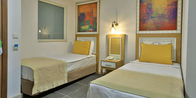 room_cf504625-8a14-4b91-a492-0c856bc03616