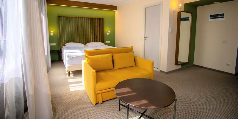 room_7dd571b9-1ece-4459-a4bb-d4a5d049a40d