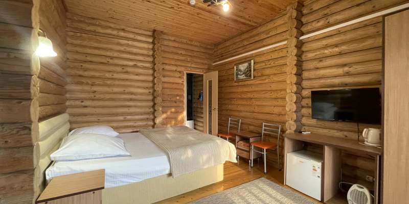 room_6a1efaa1-d2ff-449e-8921-51f0307e78fb