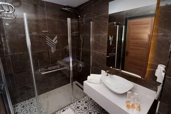 room_d791fb9d-09a4-4d68-aed5-fd697bd6d017.jpg