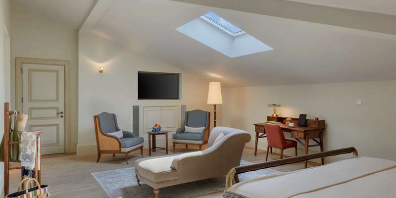 room_85bee913-2a67-41eb-9612-28c235577ec3