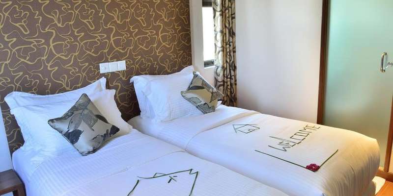 room_d843994e-8e8d-47cc-9c9a-acec6eaa7ddd