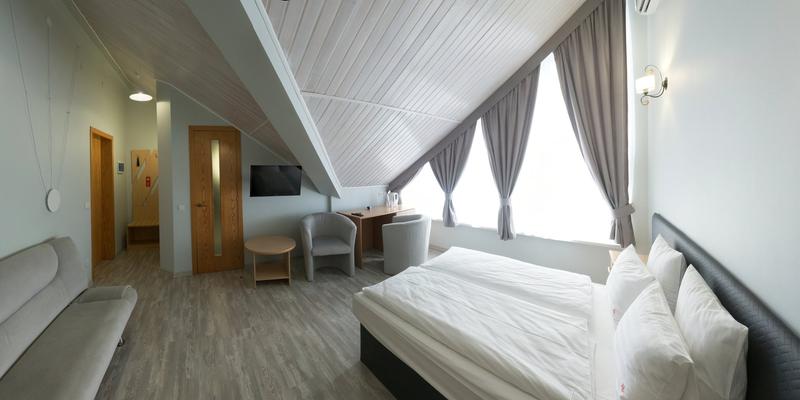 room_4cb98e37-88e8-4553-aa23-f56f6b6df322