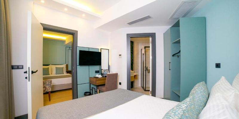 room_b2236e5b-1648-45b3-be5e-42558845bec1