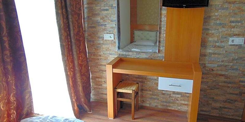 room_105b7580-aec7-4b6a-9da3-a29fd0dff0de.jpg