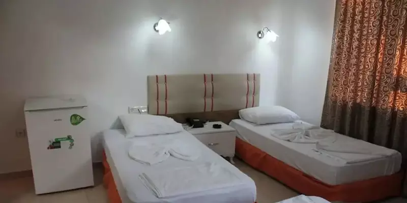 room_1049f18b-e5e0-4383-81e0-a3cc5557177c.jpg