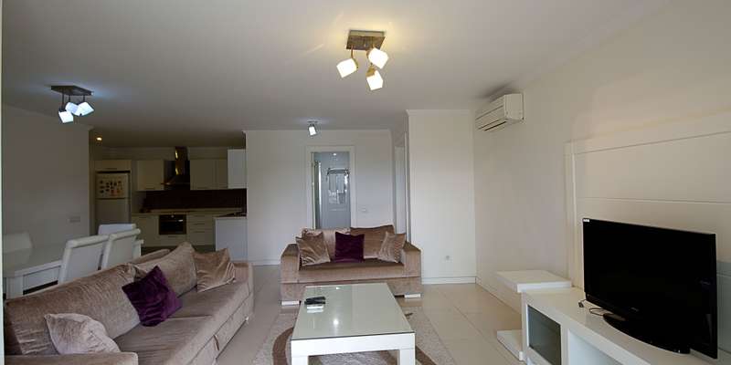 room_d782ce5b-b405-4f1c-929a-f5326a734b43.jpg