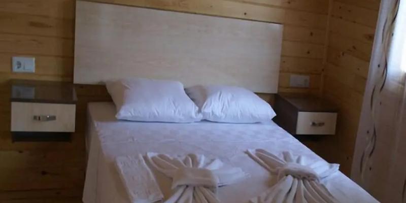 room_fda3b492-2560-4bcb-88b2-a5e5e2ddc54a.jpg