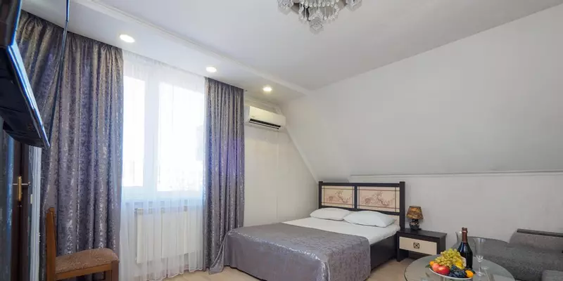 room_5cc33057-21e1-43c0-8bc9-4c62b5461c8c.jpg