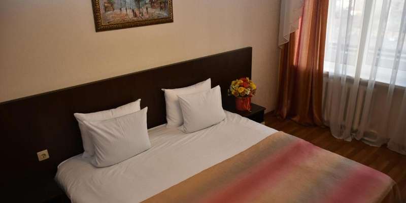 room_345450f1-df77-4b52-838f-f8c29095dd9e.jpg