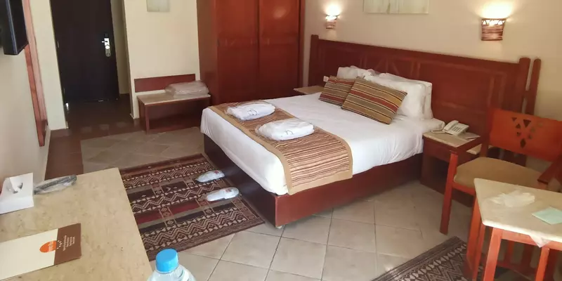 room_b820e29f-ebf5-44ac-bd3e-ad68a3096383