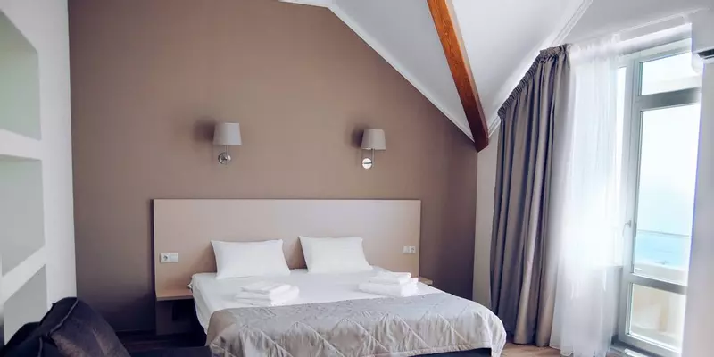 room_7a8c6dfa-4878-478a-be9d-ea9dbd766854.jpg