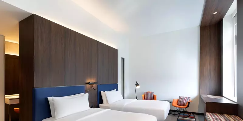 room_8e9b73d4-9fb3-4c41-84dc-1053cef1d324