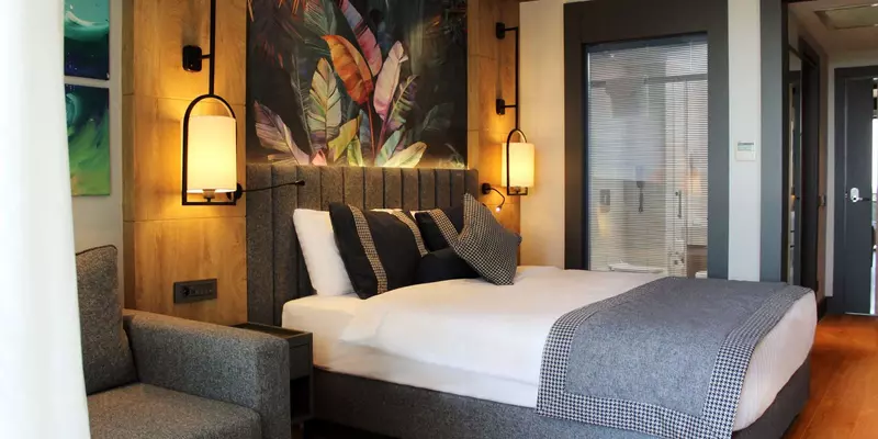 room_7b8e1d6b-6f0d-4ad8-9901-406bd15f7d31