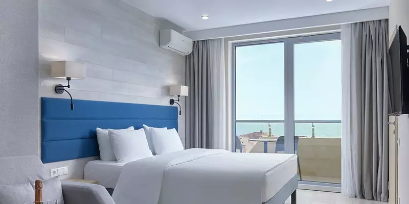 room_92c8394f-c80b-4320-befd-9bb7b61b9d70