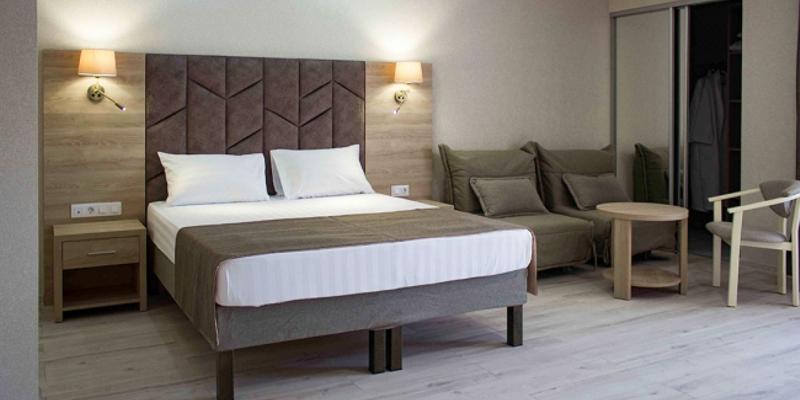 room_5c0c4a22-cc22-47a4-b5a7-5d7aa91ad924