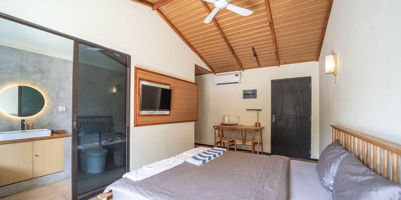 room_b96b5da1-e4d5-4f93-91f2-7fa9e3e10065