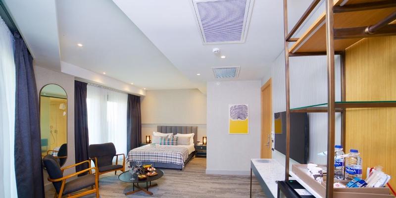 room_0fa1d2f7-cab0-456f-91c1-4c7d06b33ed4