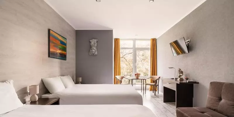 room_2e18d242-9df6-4cfb-95d3-1f9cf231a0b4.jpg