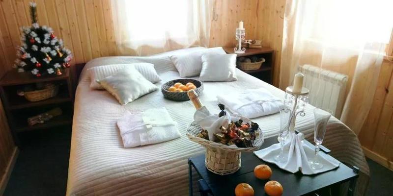room_1e857521-ecdb-4bd0-9070-98e81d0a4edd.jpg