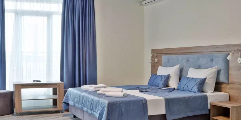 room_7bb6efe6-0e22-4ebd-94df-43417ea5f5e8.jpg