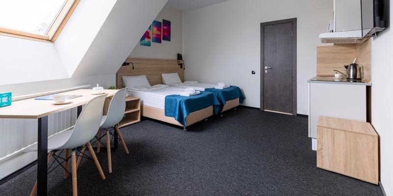 room_c12744ac-b437-48e5-a2ee-c40c44a094a2