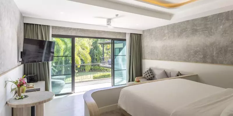 room_323b329f-2547-4dc3-b500-0e366e03cf5e