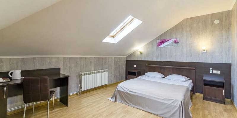 room_8f22fbf9-5f64-421f-bfef-eca385145e20.jpg