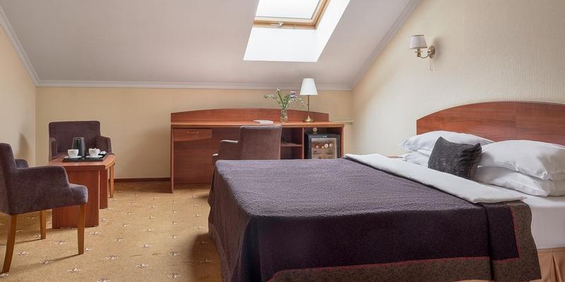 room_affc8c24-3932-4281-b764-9e64bcda215b.jpg