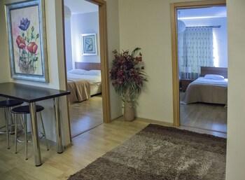 room_016ba8df-29c3-4ca9-a7aa-26e55b054c46.jpg