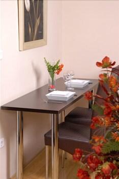 room_fde2b9c8-4402-4214-be3d-7fac194d1c1b.jpg